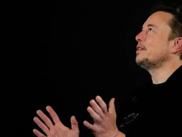 Elon-Musk-fin-voiture-electrique-Apple-Mercedes